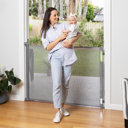 Retractable baby gate mesh - -,